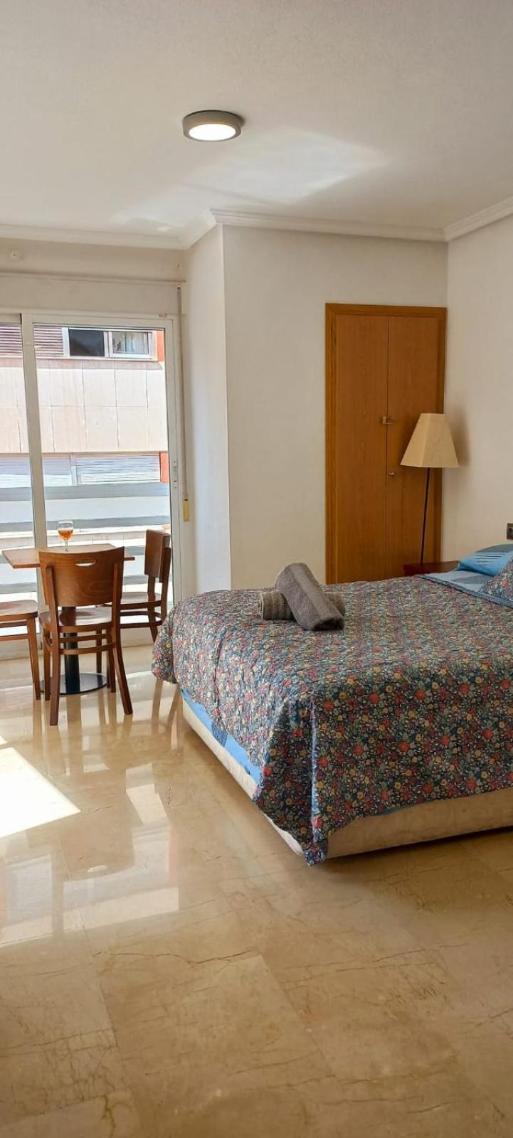 Holiday Centre Deluxe Lägenhet Alicante Exteriör bild