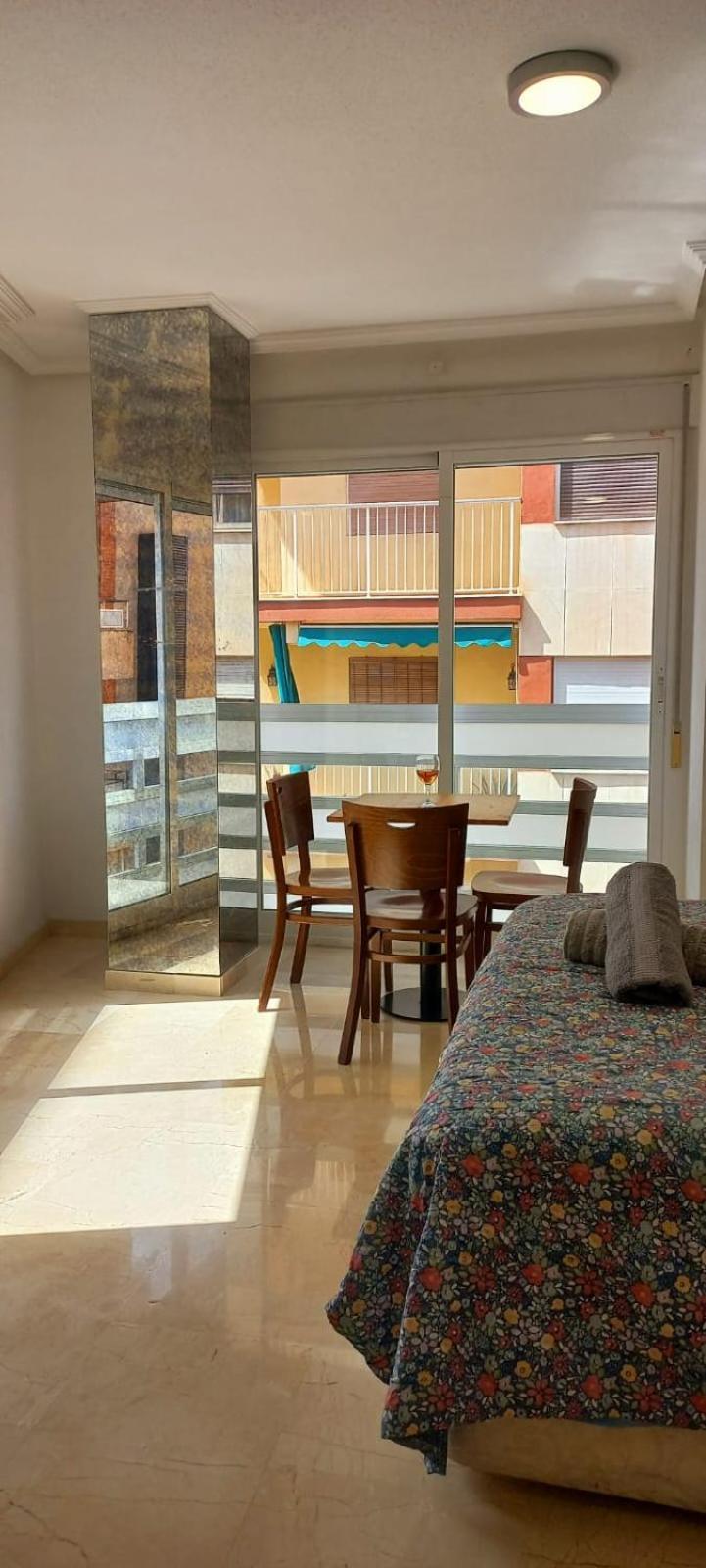 Holiday Centre Deluxe Lägenhet Alicante Exteriör bild
